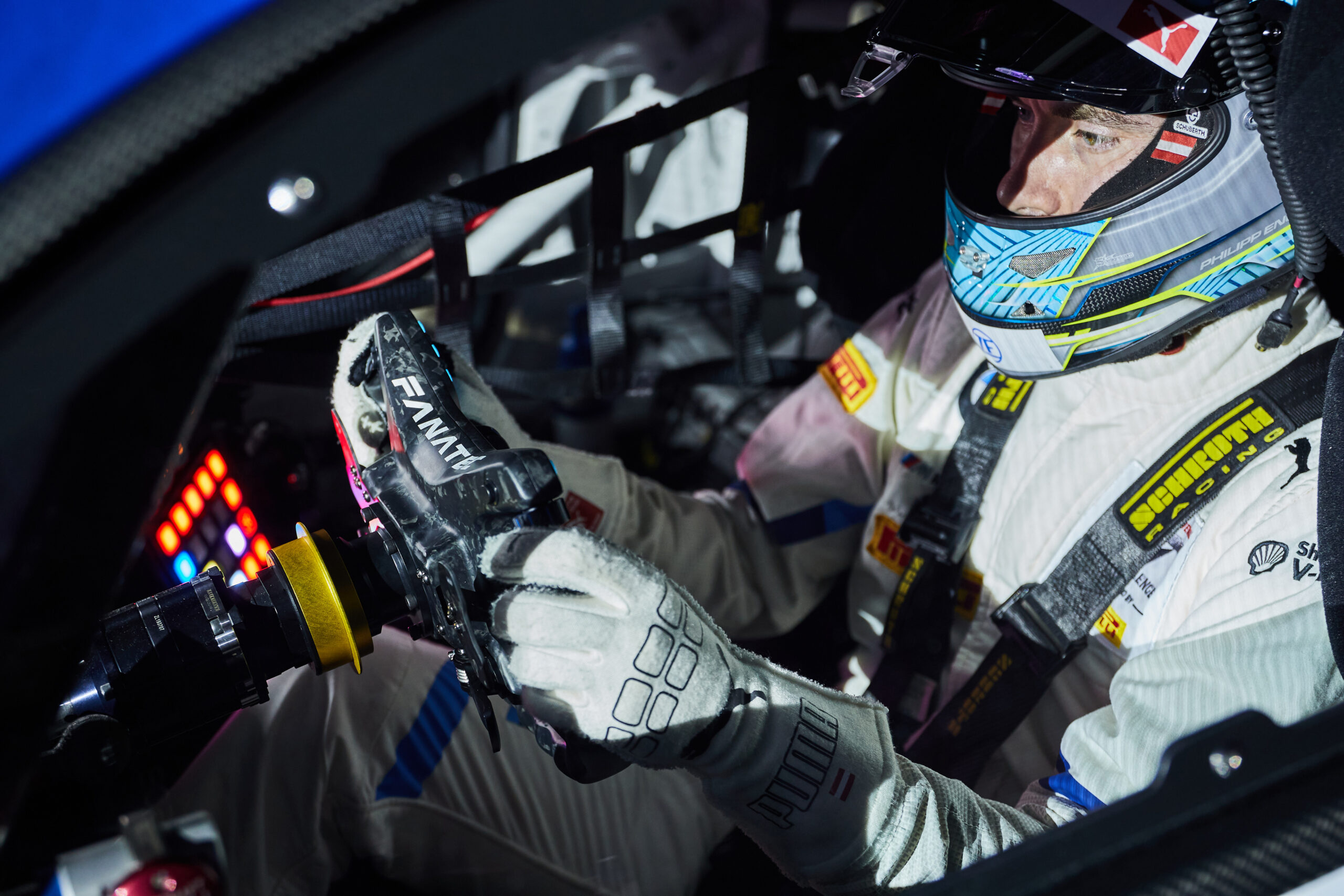 Kierownica BMW M4 GT3 â pierwsza jednoczeÅnie do samochodu wyÅcigowego i symulatora