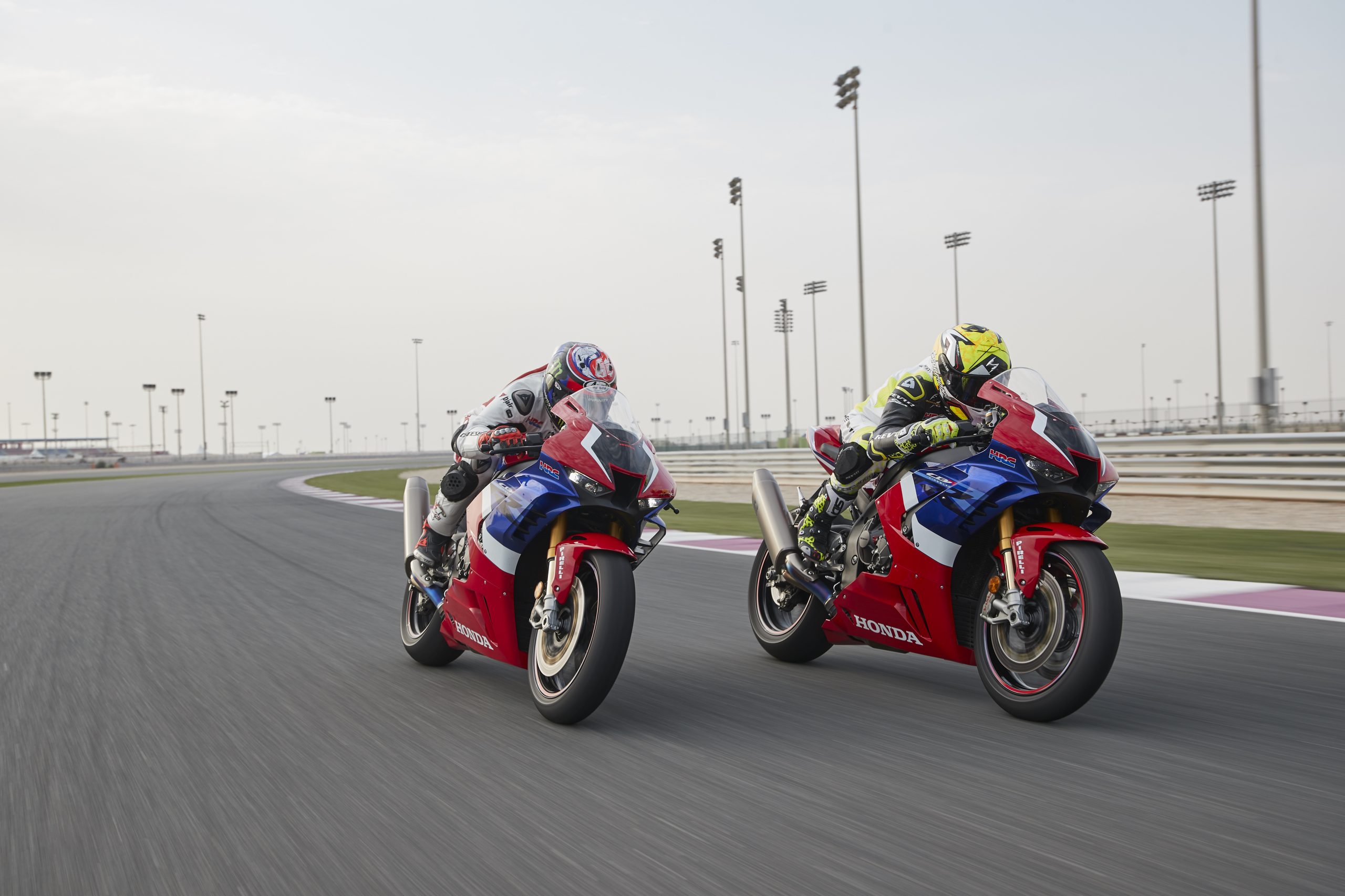 Nowa Honda Fireblade CBR1000RR-R. Dane techniczne