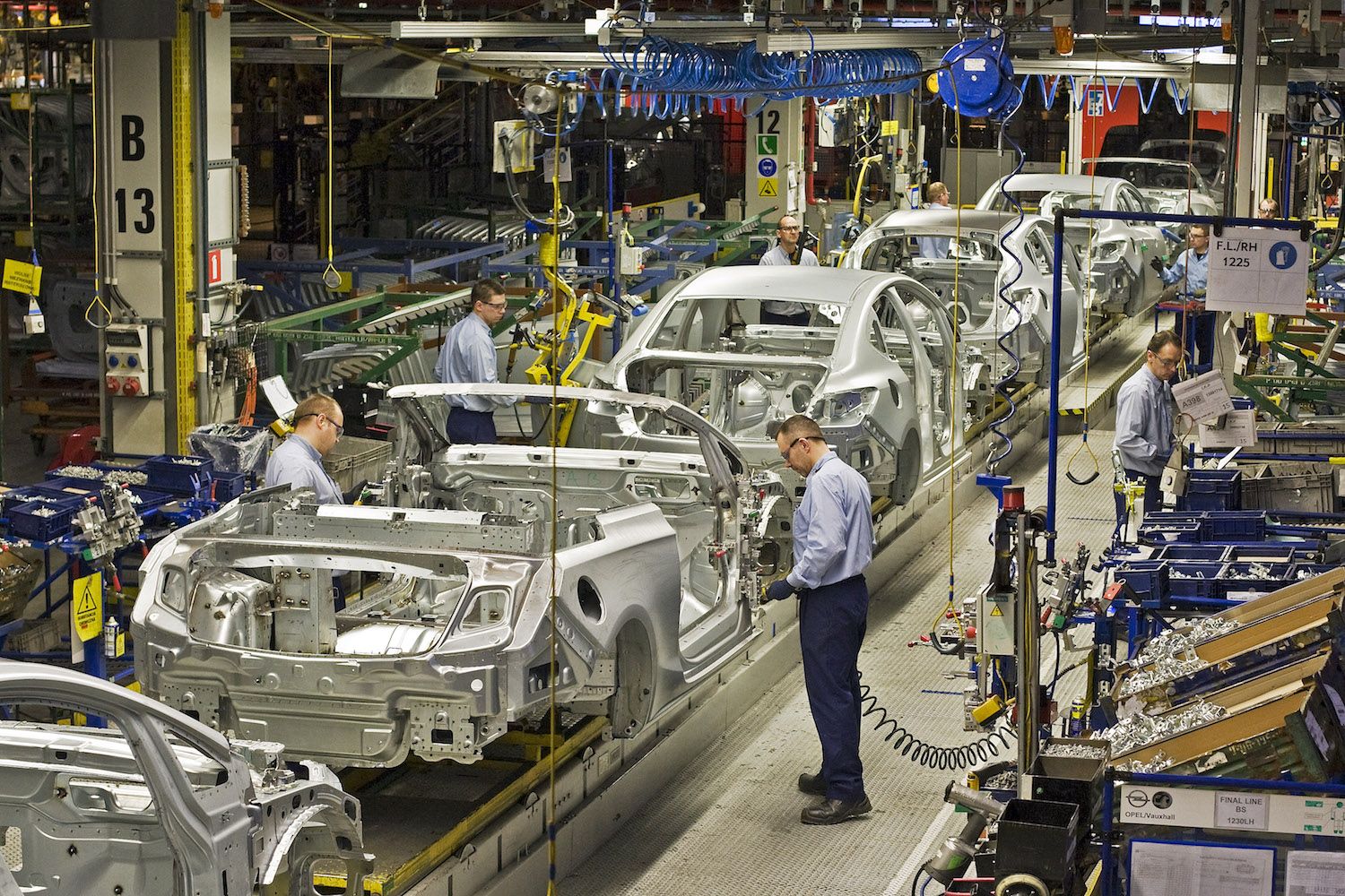 Opel stwarza warunki do wznowienia dziaÅalnoÅci produkcyjnej w Tychach