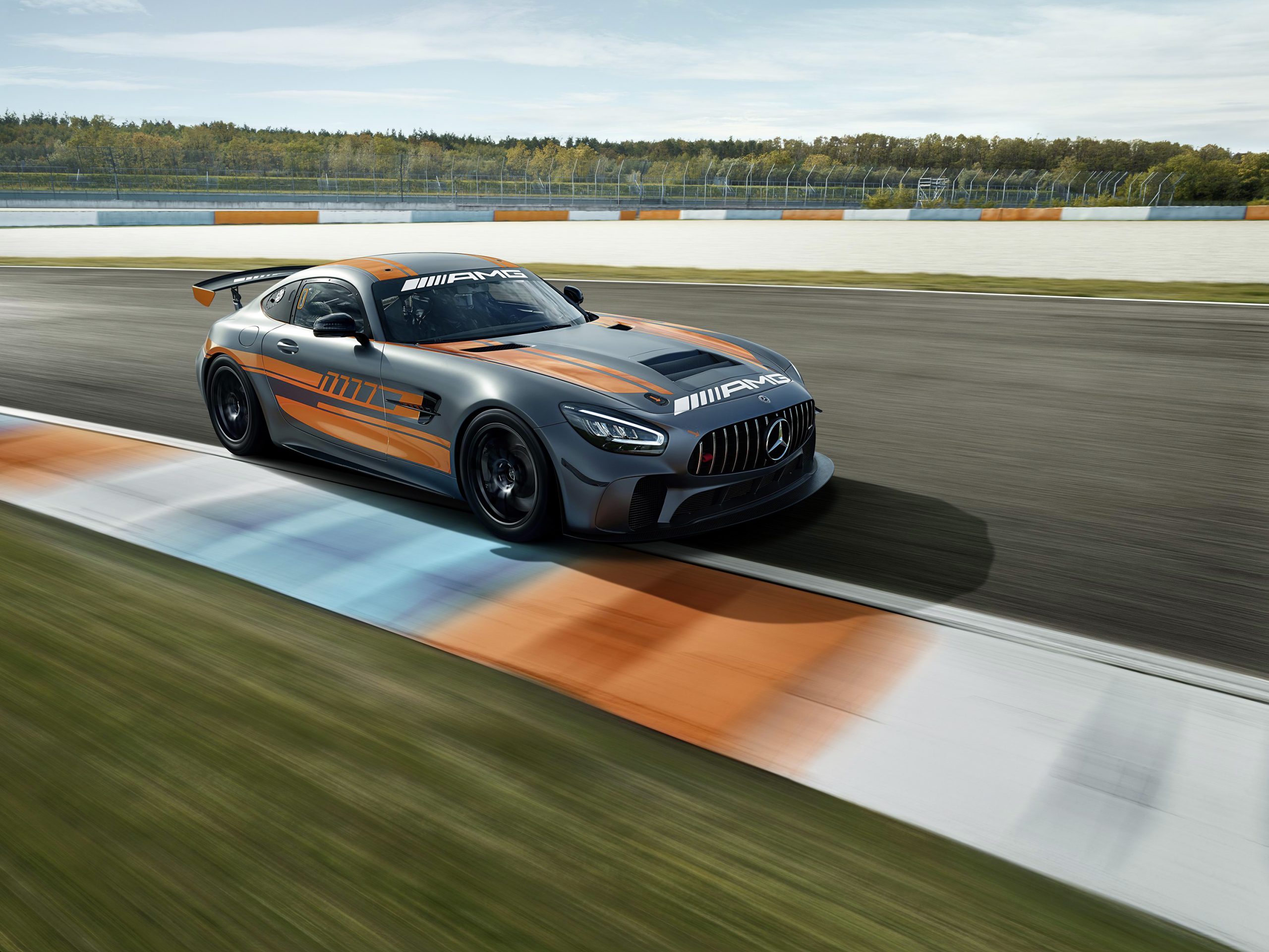 Mercedes-AMG GT4 - nowa edycja sportowego modelu z Affalterbach