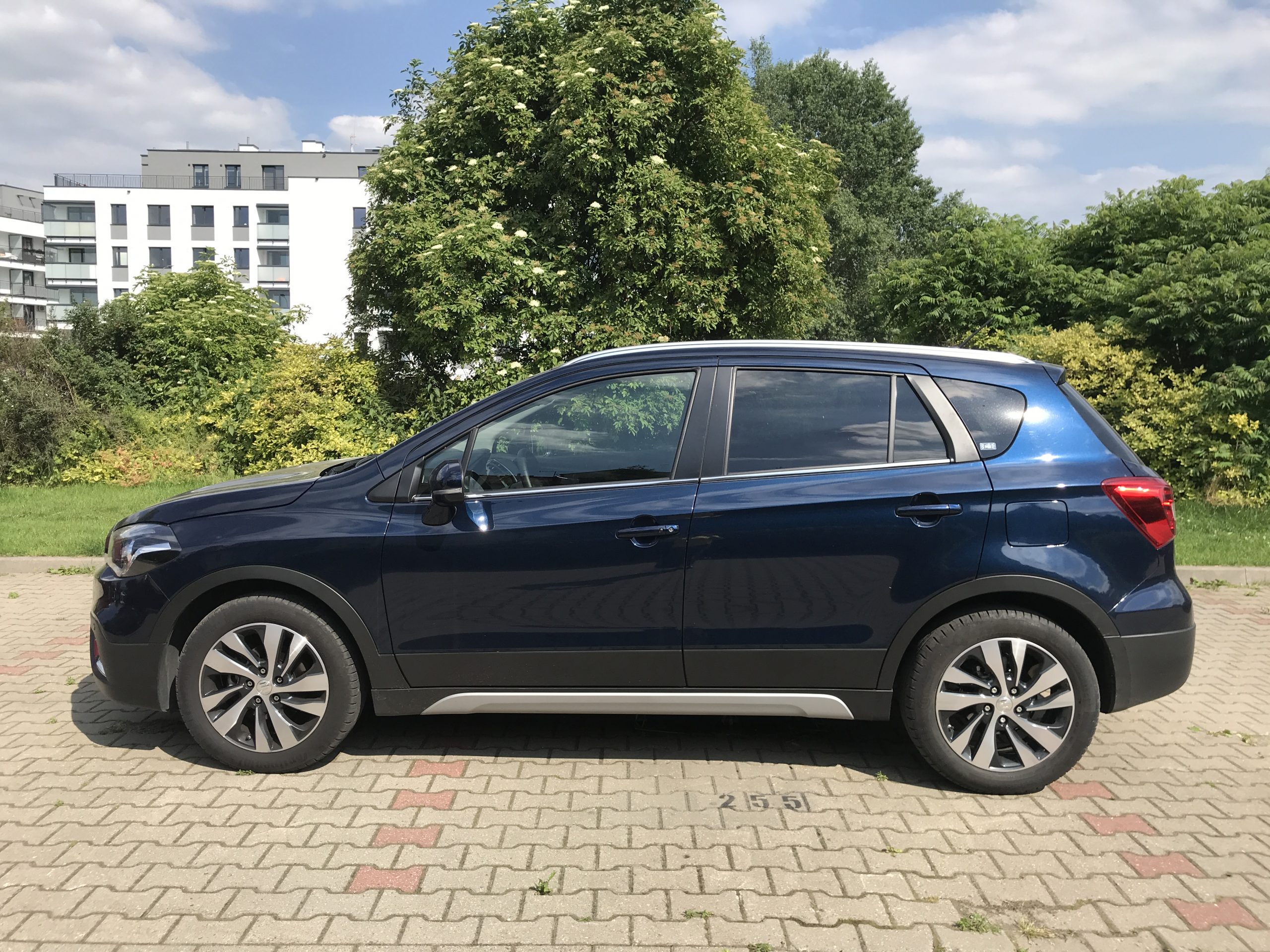 Test Suzuki SX4 Scross zaskakujący podróżnik