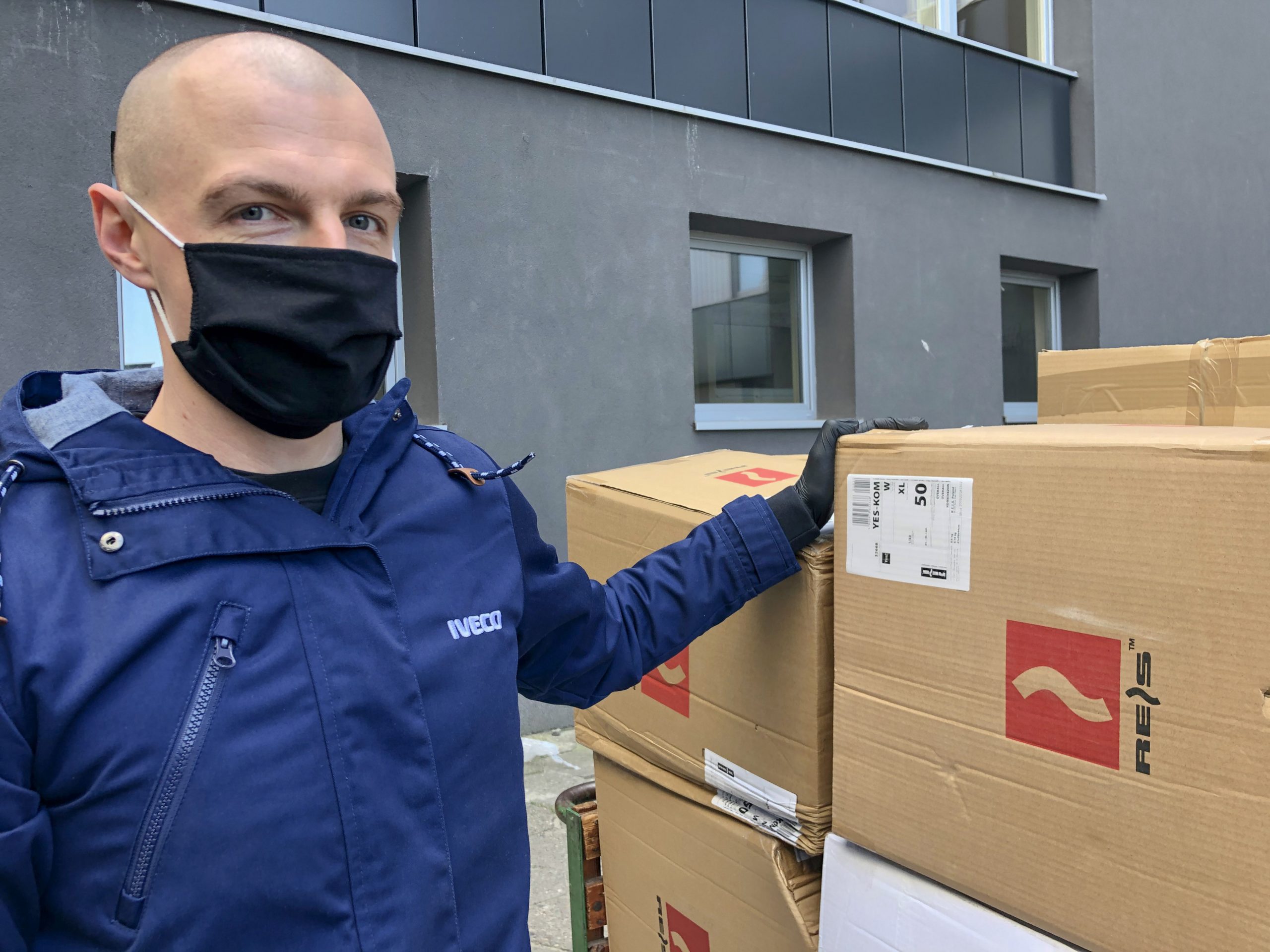 Iveco Poland wspiera szpitale w walce z koronawirusem
