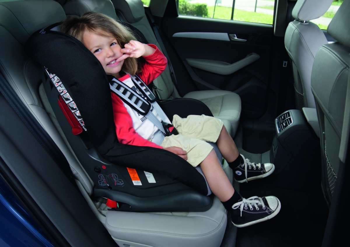 Dziecko w samochodzie - te 6 porad sprawi, że podróż z maluchem będzie przyjemnością