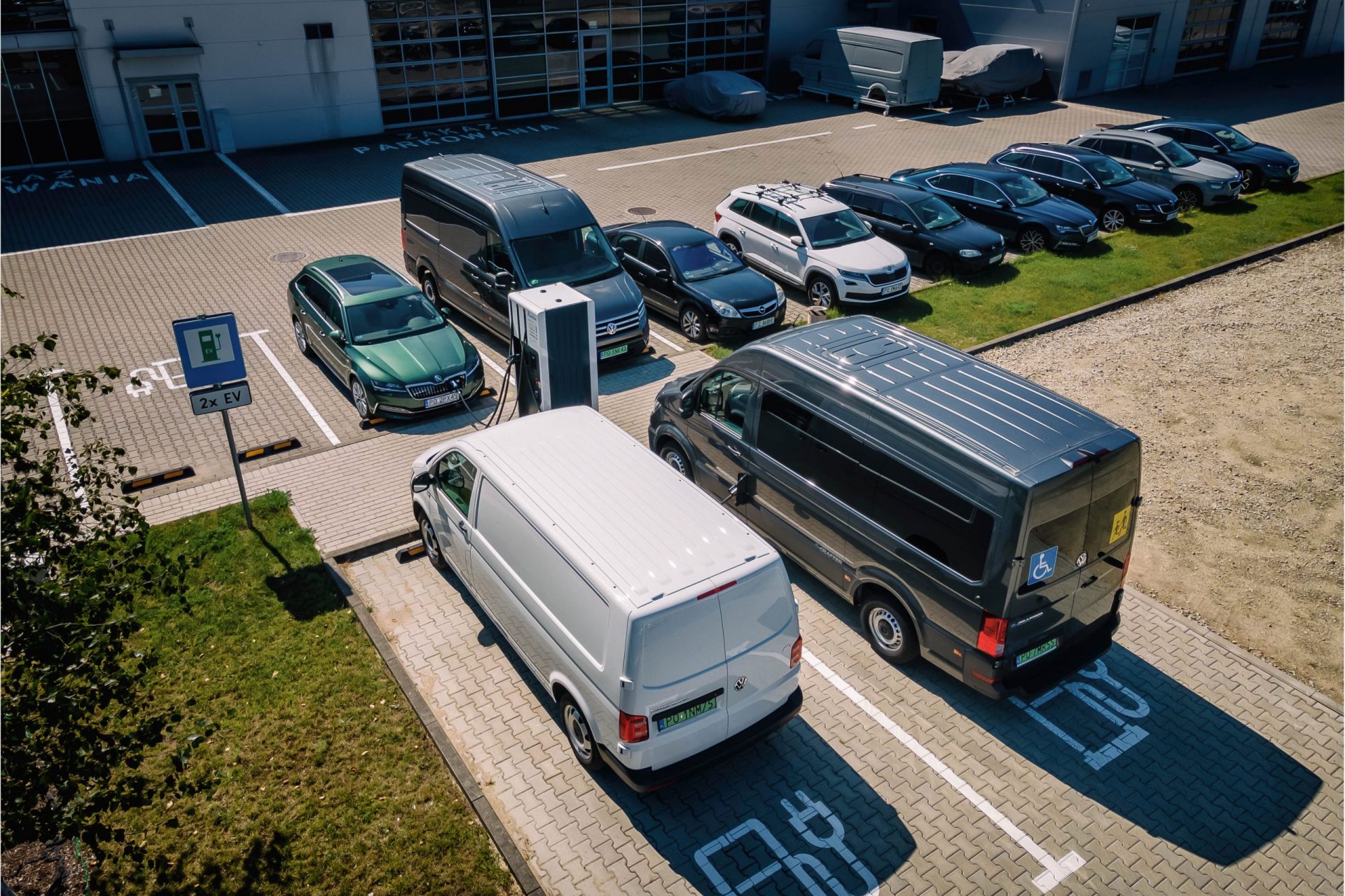 Motoryzacyjne zakÅady produkcyjne zasilane zielonÄ energiÄ w Polsce? To moÅ¼liwe!