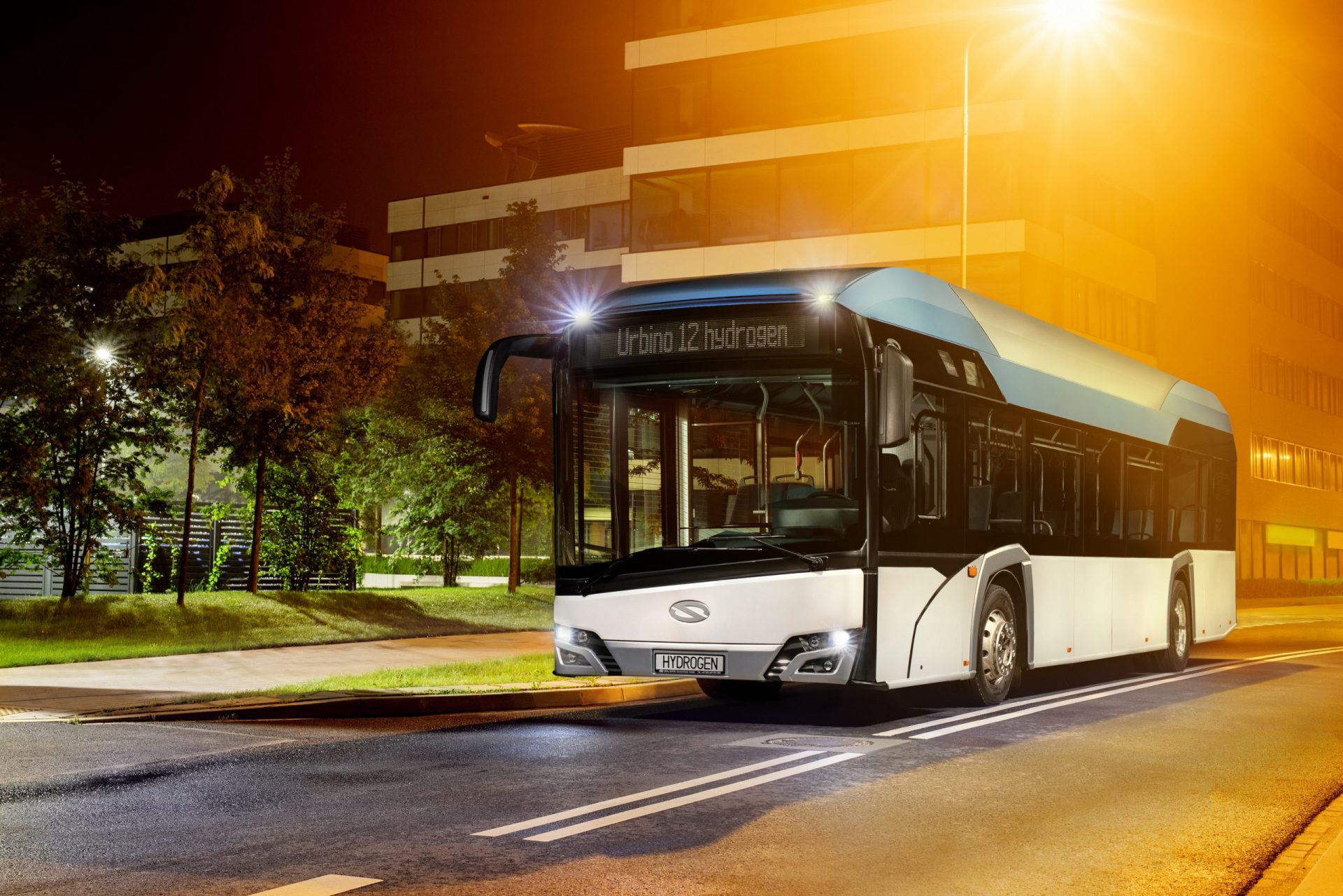 Licznik autobusÃ³w elektrycznych w Polsce. Solaris i Ursus dominujÄ