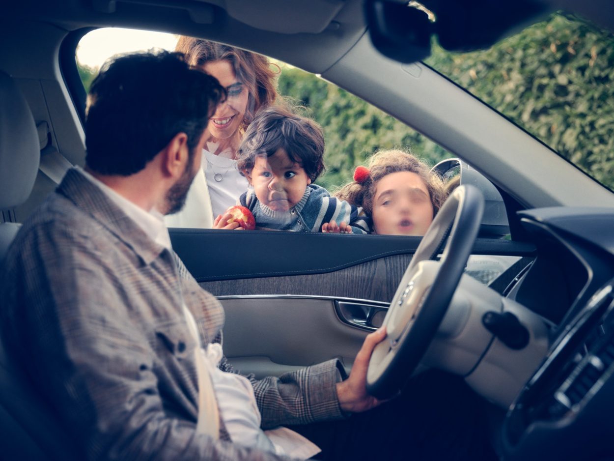 Volvo dba o relacje rodzicÃ³w z dzieÄmi i proponuje swoim pracownikom 24-tygodniowy urlop rodzicielski