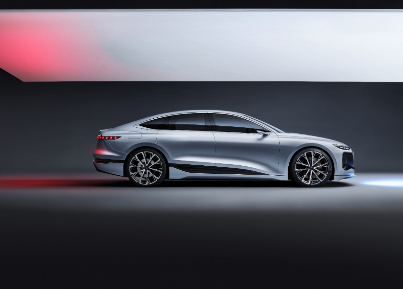 Audi A6 e-tron concept. Szybkie Åadowanie i zasiÄg nawet do 700 km