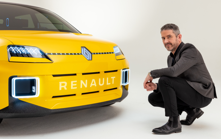 Widzisz znak rombu i od razu Ci siÄ kojarzy z markÄ Renault? Producent wprowadza nowe logo