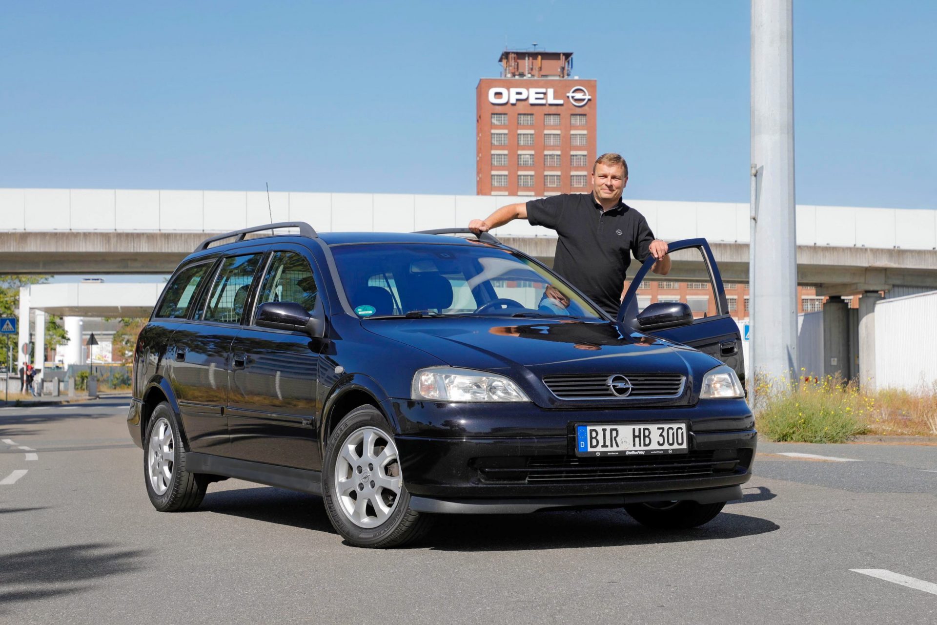 Ten Opel Astra ma przebieg 600 000 km. Marzenie o wiecznej mÅodoÅci jest do zrealizowania