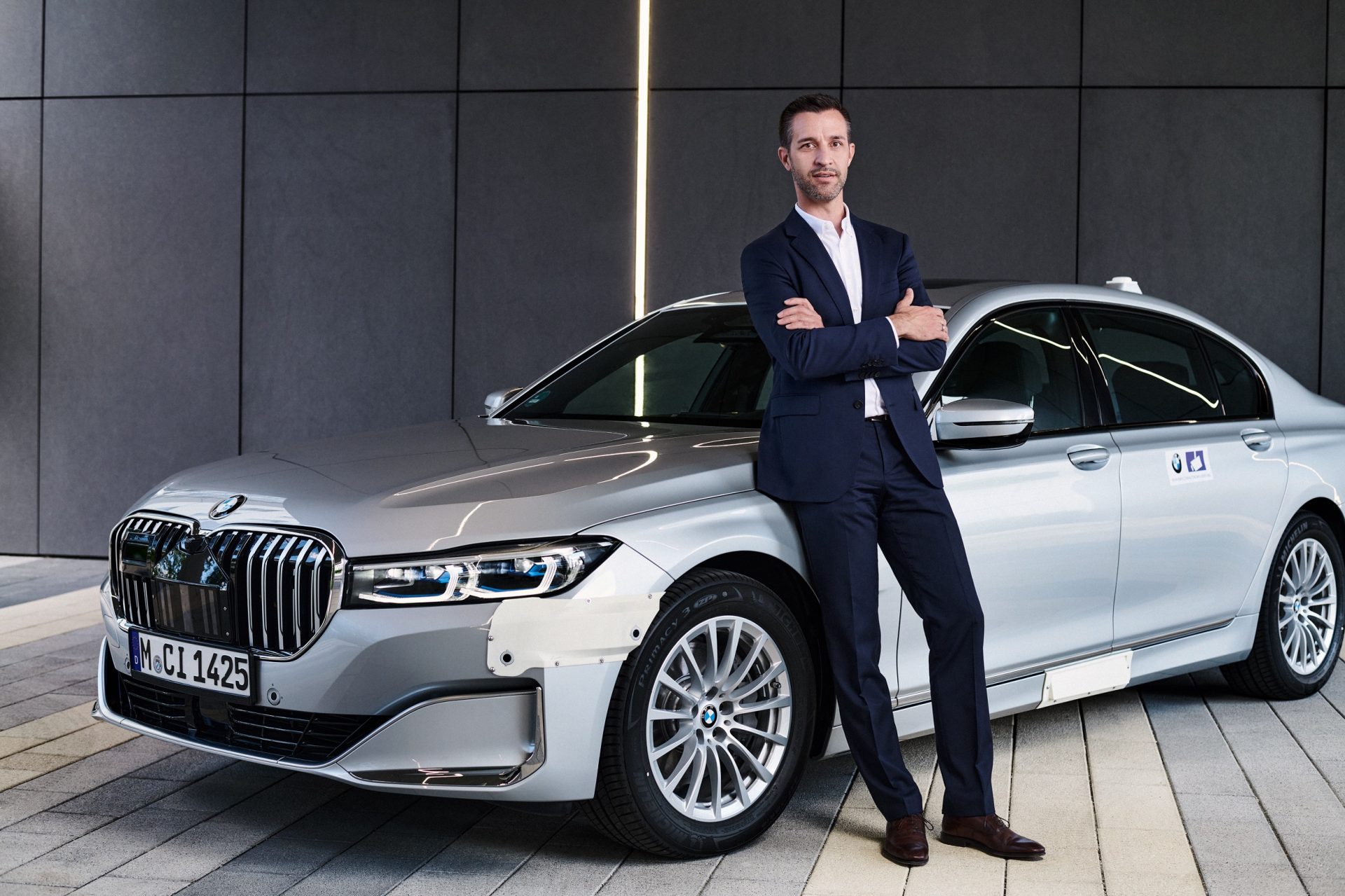 Ekspert BMW przekonuje kierowcÃ³w do zautomatyzowanej jazdy
