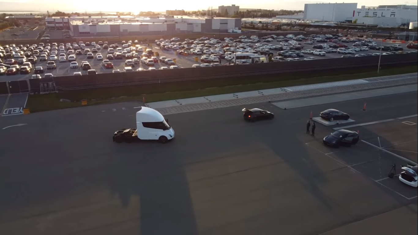Tesla Semi na torze testowym