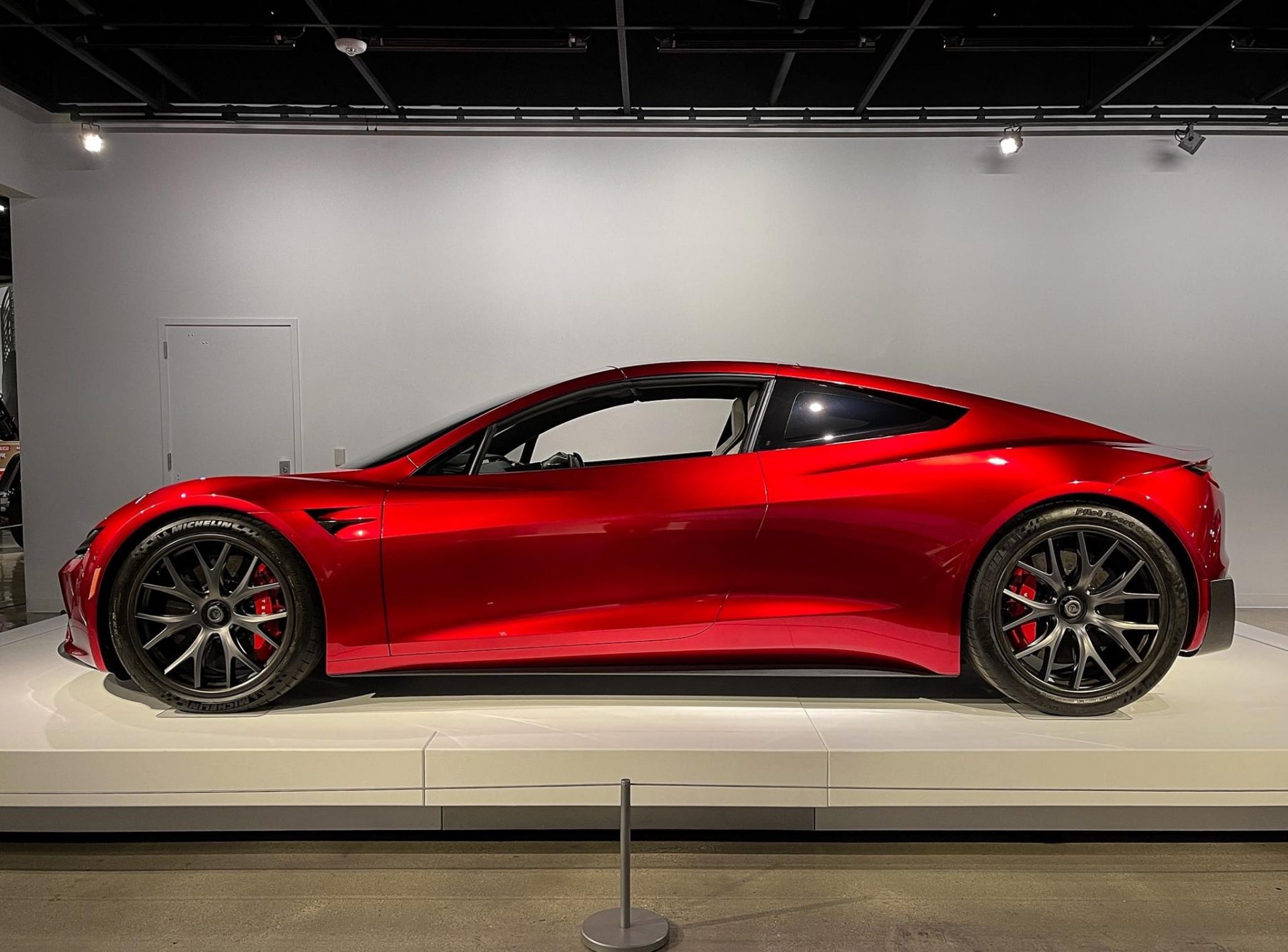 Tesla Roadster z pakietem SpaceX