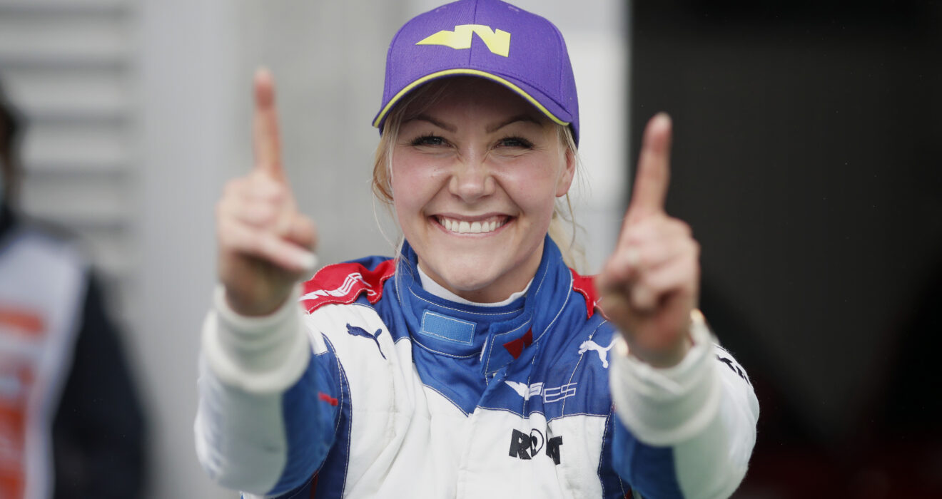 Emma KimilÃ¤inen wygrywa deszczowy wyÅcig W Series