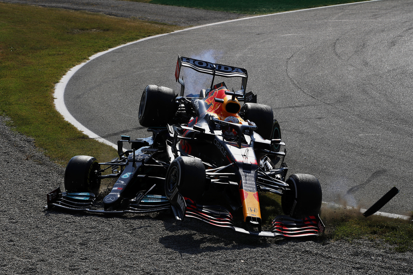 GP WÅoch: kolizja Verstappena i Hamiltona