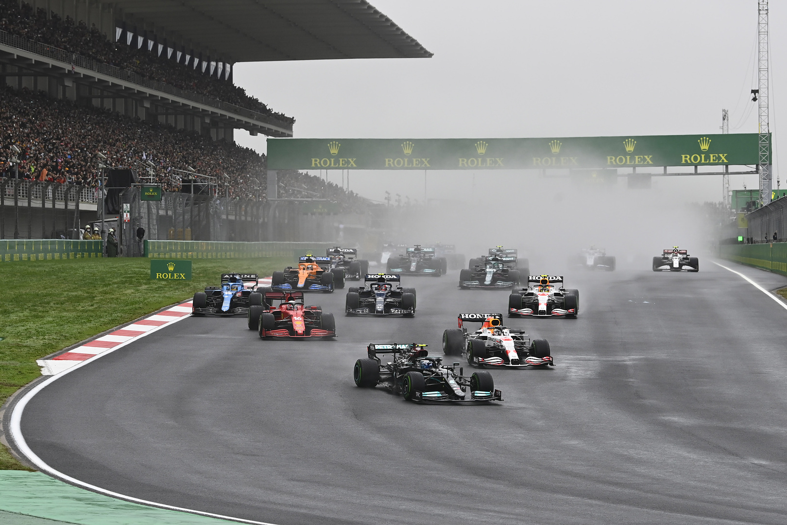 GP Turcji: Verstappen liderem klasyfikacji generalnej, Hamilton narzeka na strategiÄ