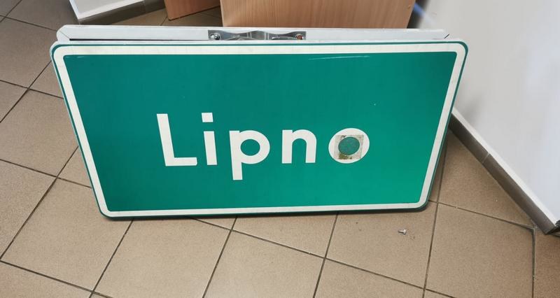 Nastolatek ukradÅ znaki drogowe. Nie zgadniecie, do czego byÅy mu potrzebne