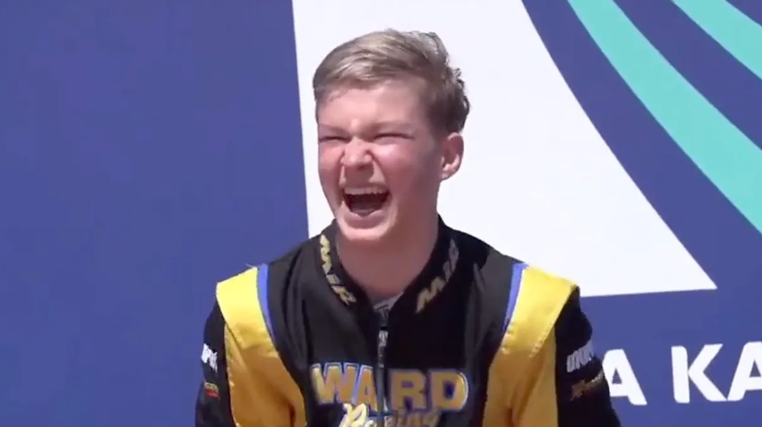 Artem Severukhin , mÅody rosyjski kierowca hajluje na podium