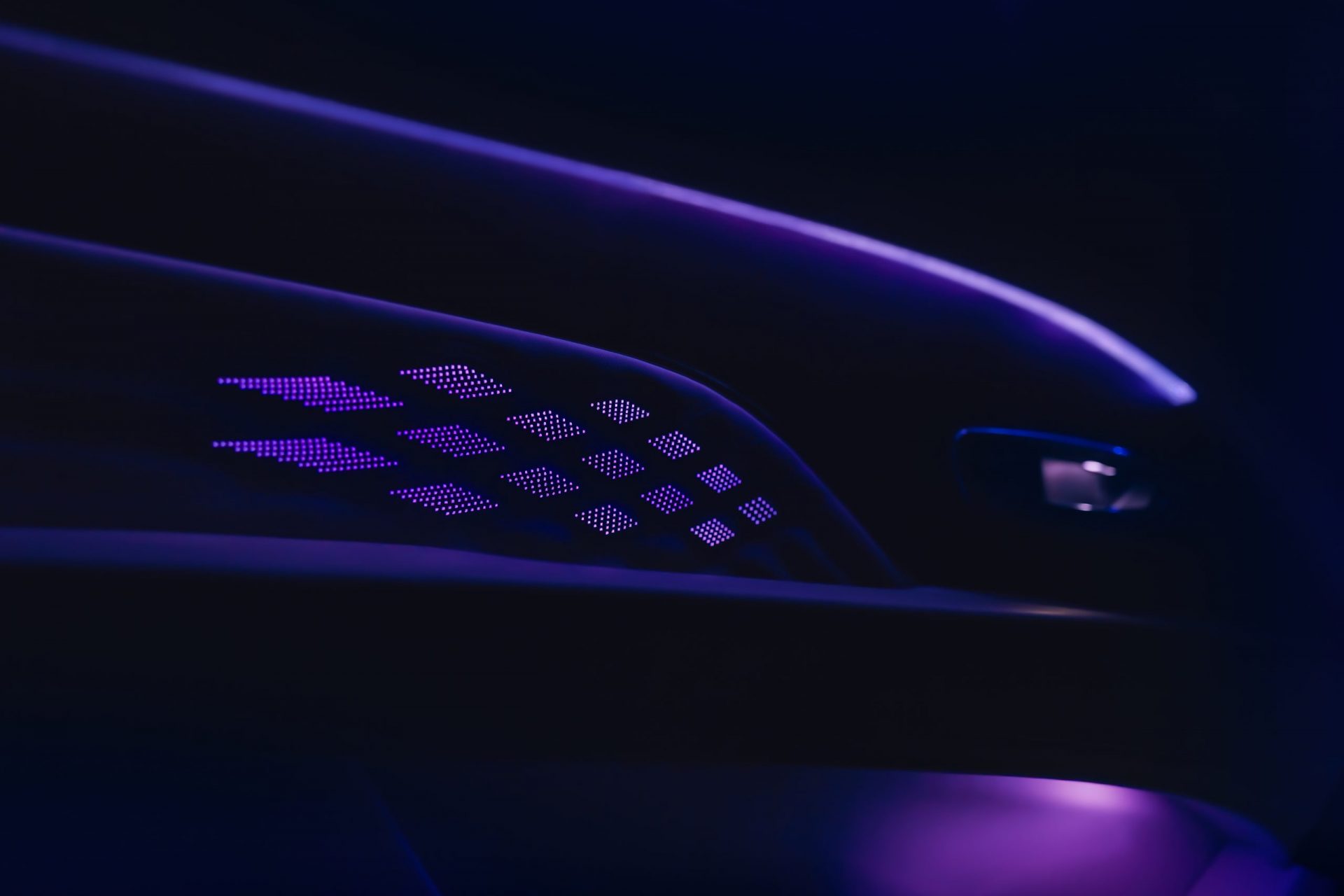 Bentley zapowiada nowy model