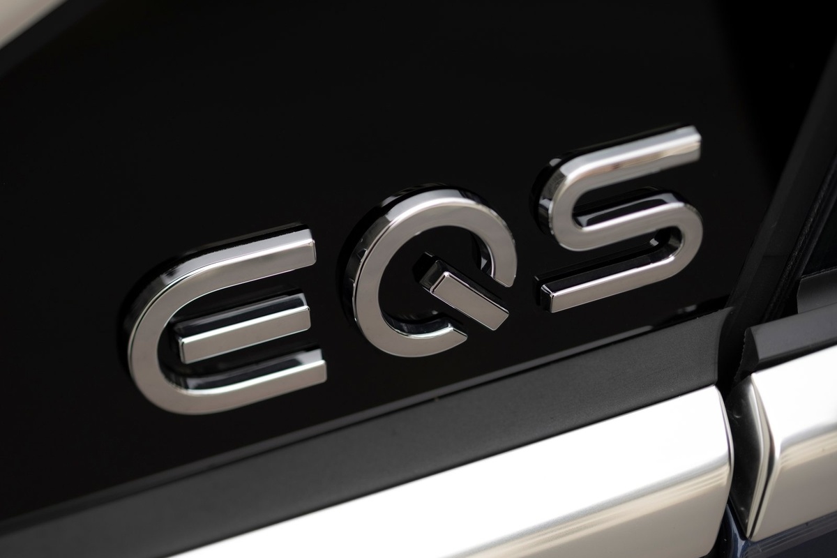 Mercedes EQS SUV