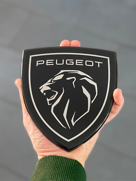 Technologiczne tajniki nowego logo Peugeot 308, fot. materiały prasowe / Peugeot