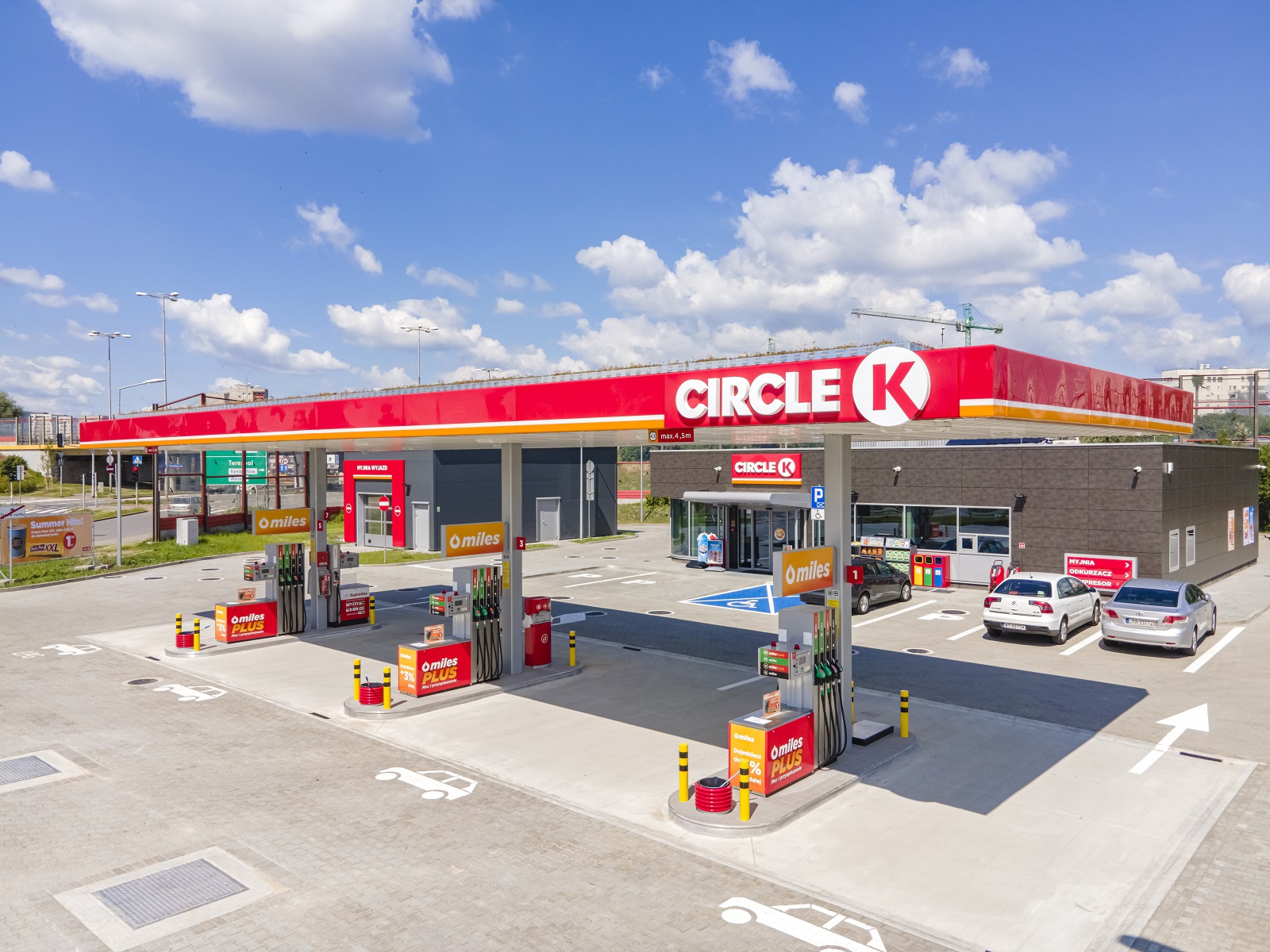 Circle K utrzymuje promocje na paliwo i wprowadza dodatkowe rabaty
