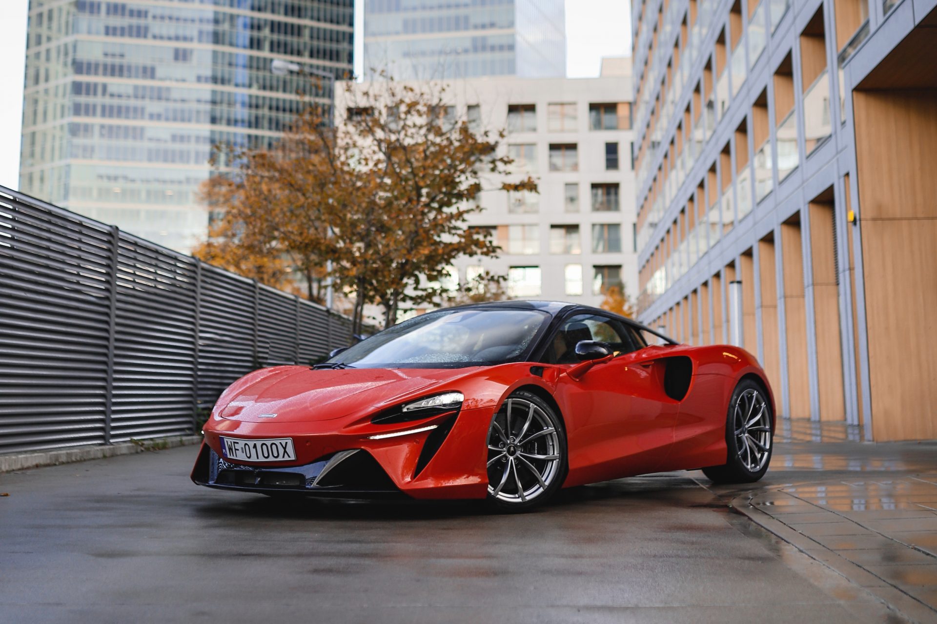 McLaren Artura pierwsza hybryda zarejestrowana w Polsce. Cena powala