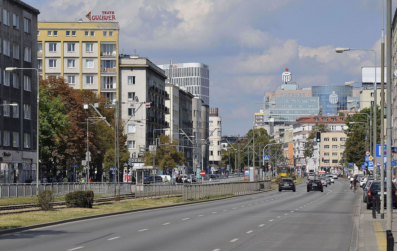 Ruch samochodowy PuÅawska Warszawa - fot. Adrian Grycuk / Wikimedia