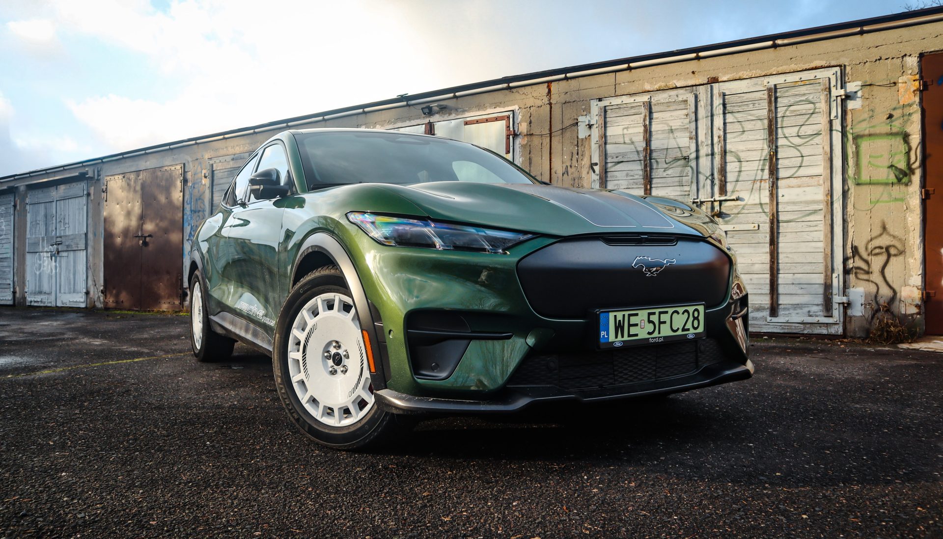 Test Ford Mustang Mach-E Rally – rajdowa stylówka czy coś więcej? 